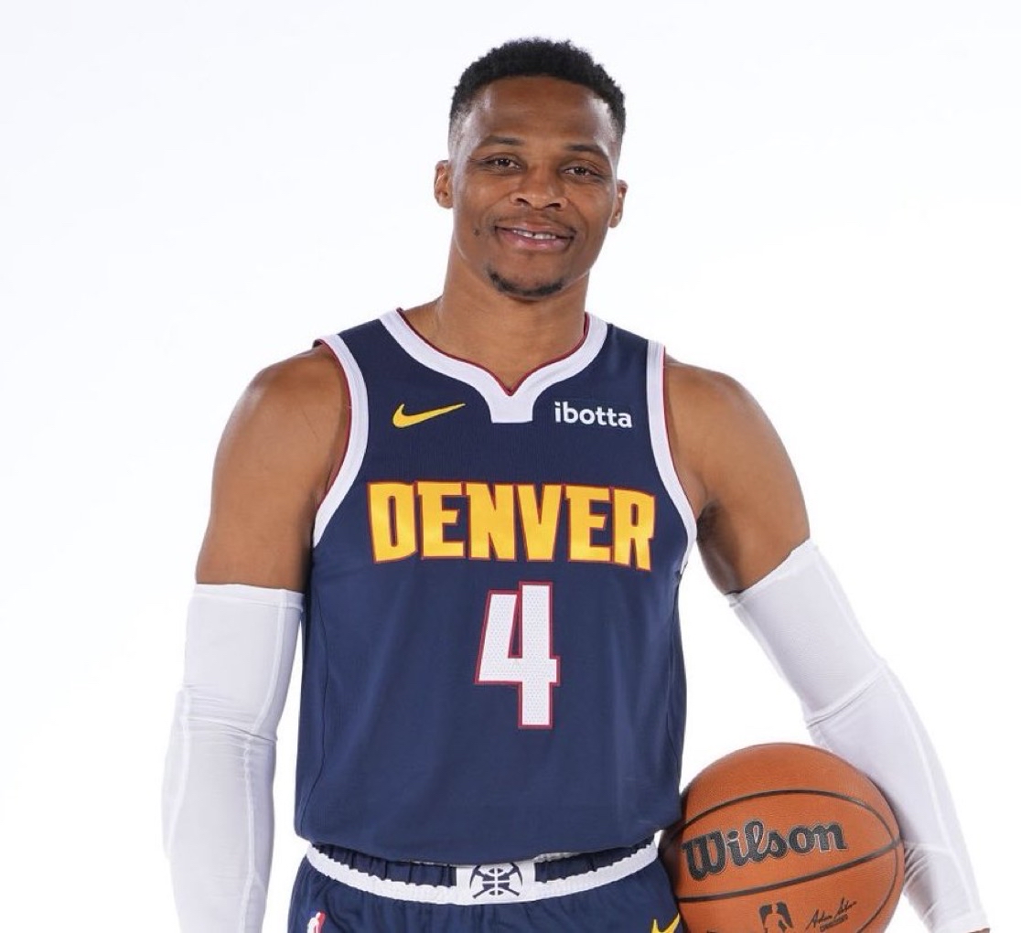 在此背景下 在此背景下