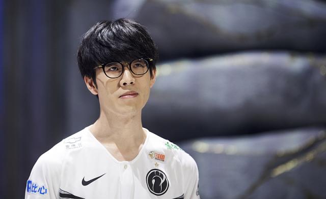 受到儿童和 受到儿童和