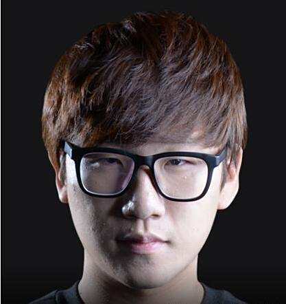 赛事中的崛 赛事中的崛